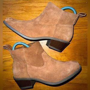 Vionic Womens Vera Brown Suede Water Resist Orthaheel Ankle Zip Bootie Sz 5 EUC